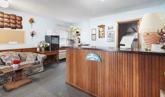 4712 220th Trl, Amana, IA 52203