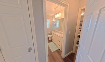 980 Lake Viking Ter, Altamont, MO 64620