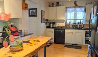 4 Spinnaker Dr, East Providence, RI 02915