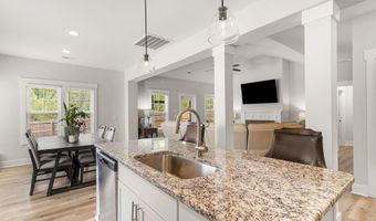183 Rough Ridge Trl, Aberdeen, NC 28315