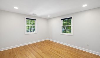 5 Lee Rd, Barrington, RI 02806