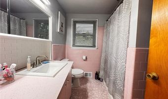 91 Ridgeway Rd, Cranston, RI 02920