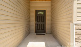 48 River Walk Dr, Asheville, NC 28804