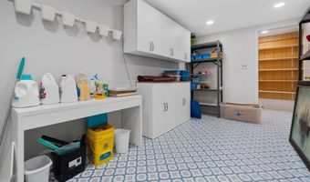 3716 KRYSIA Ct, Annandale, VA 22003