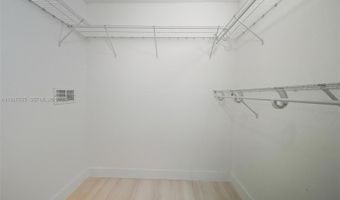 3255 NE 184th St 12210, Aventura, FL 33160