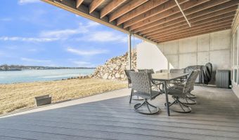 570 Linden Dr 104, Arnolds Park, IA 51331