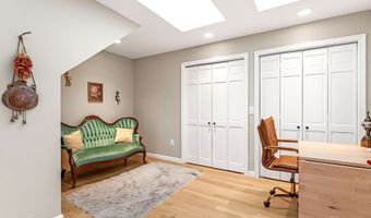 11 Pequot Ln, Hopkinton, RI 02804