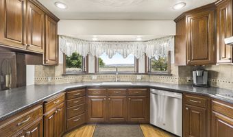 2609 Lakeview Dr, American Falls, ID 83221