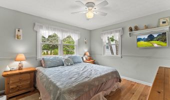 8 Stackpole Cir, Bourne, MA 02532