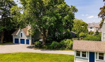 34 Pleasant St, North Kingstown, RI 02852