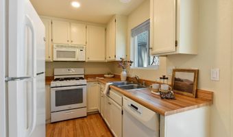2737 Lakeview Dr, Santa Rosa, CA 95405