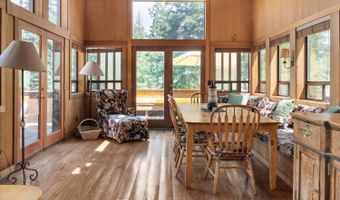 1008 Bear Valley Rd, Bear Valley, CA 95223