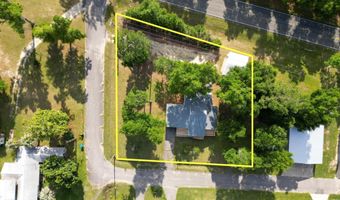 503 Lori Ln, Alford, FL 32420