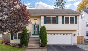 127 Curtiss St, Bristol, CT 06010