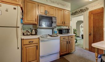 1738 N ERB St, Appleton, WI 54911
