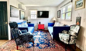 140 Renfrew Ave, Middletown, RI 02842