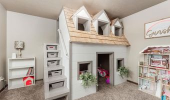 205 S Sunshine Ave, Brandon, SD 57005