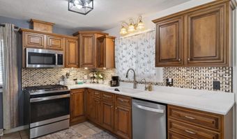 291 W Davis St, Bloomfield, IN 47424