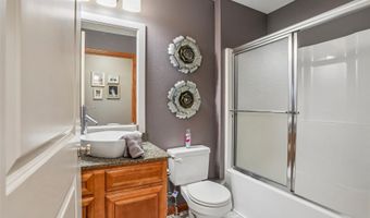 1906 SE Snowberry Ln, Ankeny, IA 50021