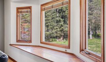 13340 Bainbridge Rd, Anchorage, AK 99516