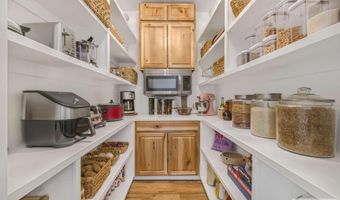 161 Snake River Dr, American Falls, ID 83211