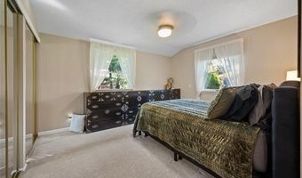 16 Lakeridge Dr, Adrian, MI 49221