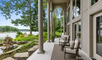 7635 Sandy Hollow Dr SE, Alto, MI 49302