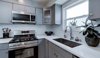 2153 S West View St, Los Angeles, CA 90016