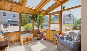 10 Kerins Ter, Newport, RI 02840
