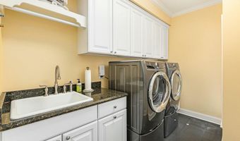 2891 Gale Rd, Ann Arbor, MI 48105