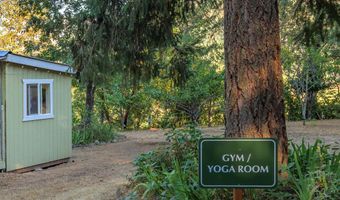 11677 Highway 238, Applegate, OR 97530