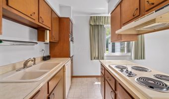 5668 Crawford Dr, Columbus, OH 43229