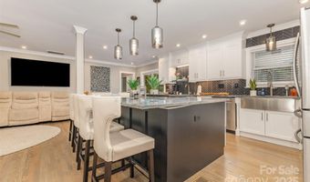 4121 Sheridan Dr, Charlotte, NC 28205