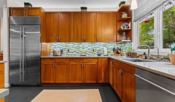 2529 Thornapple Dr, Ann Arbor, MI 48103