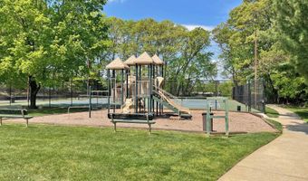 69 Bradford Ct, Aberdeen, NJ 07747