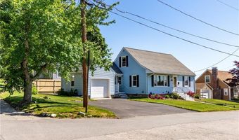 11 Bellevue Dr, Cranston, RI 02920