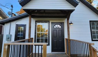 23 W Anderson St, Aurora, MO 65605