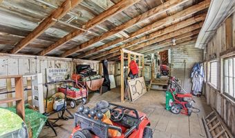 29 Harriman Rd, Raymond, NH 03077