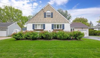 54 Bryan Ave, Amityville, NY 11701