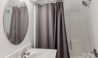 22 Rotunda Cir, Asheville, NC 28806
