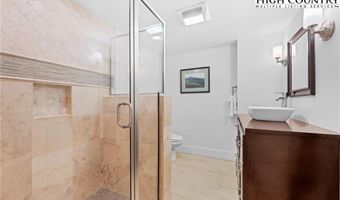 527 Red Tailed Hawk Rd, Banner Elk, NC 28604