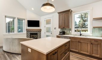1931 NW Fields St, Bend, OR 97703