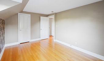 35 Lakewood Cir N, Manchester, CT 06040