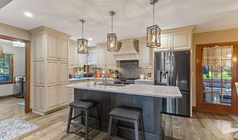 209 River Dr, Bloomfield, IN 47424