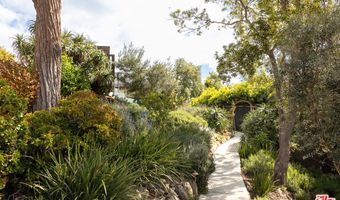 1974 Hillcrest Rd, Los Angeles, CA 90068