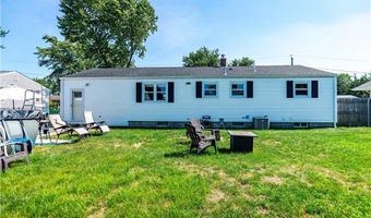 43 Deerfield Dr, Warwick, RI 02886