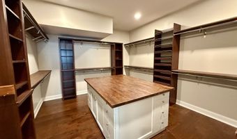 712 4th, West Point, GA 31833
