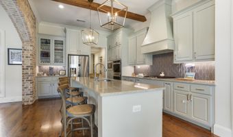 508 Forest Glen Ln, Brandon, MS 39047