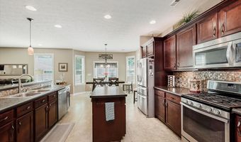 823 Colin Dr, Avon, IN 46123