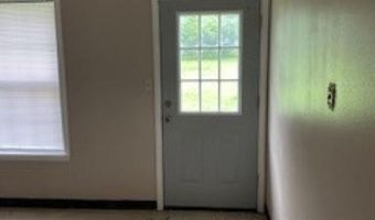 706 S 5th St, Augusta, AR 72006